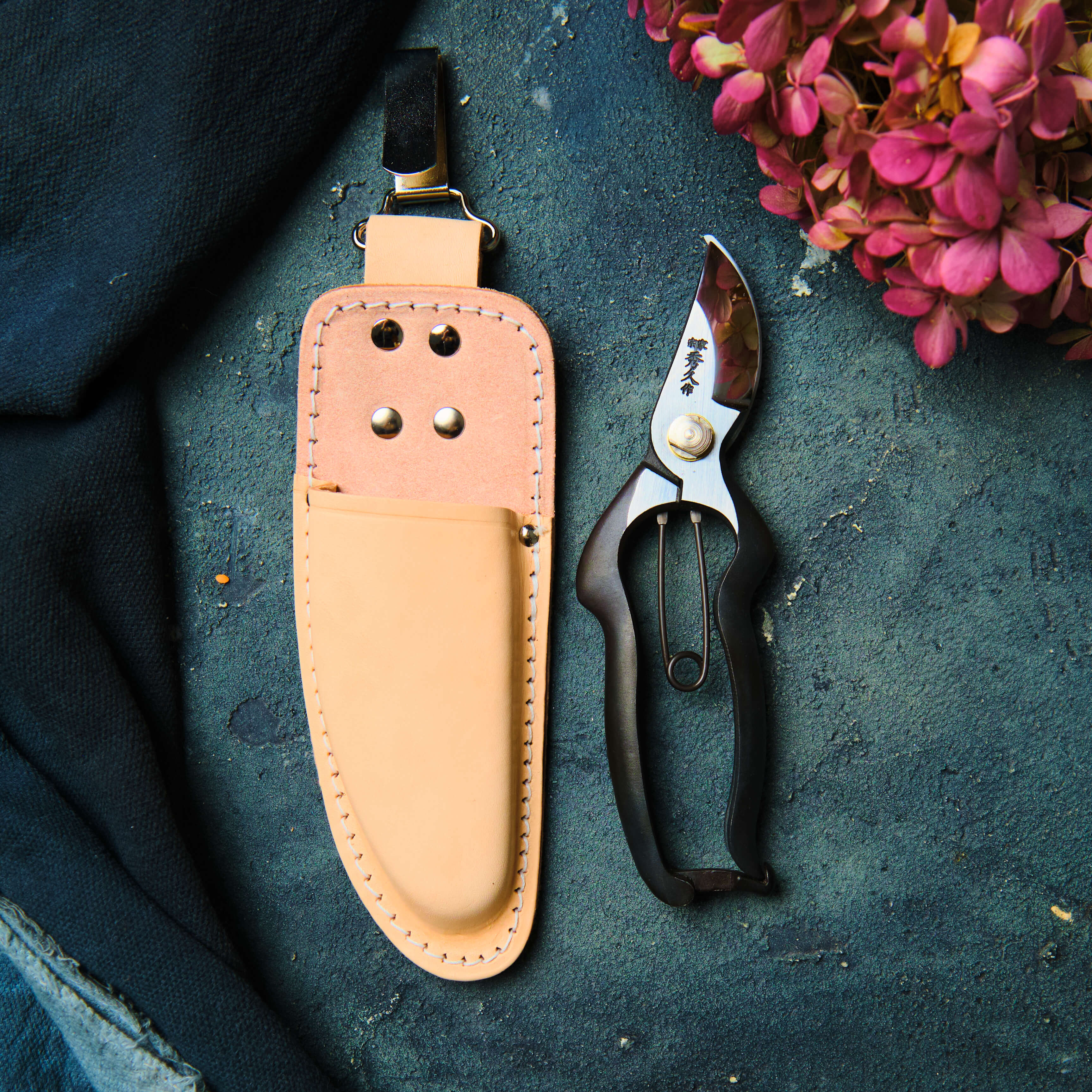 Étui en cuir pour sécateur 180 mm avec clip ceinture Tan