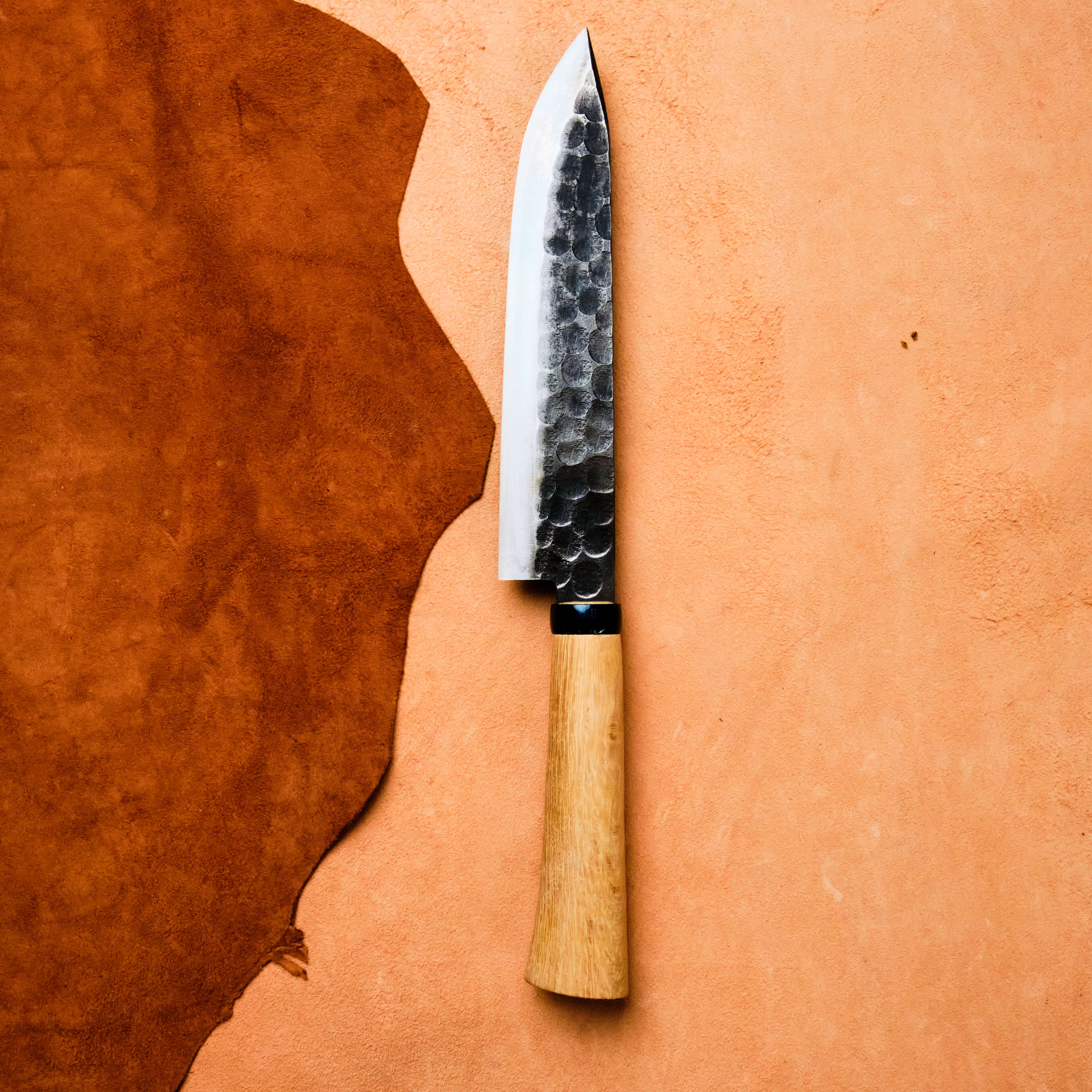 Couteau d'extérieur fait main avec étui en cuir
