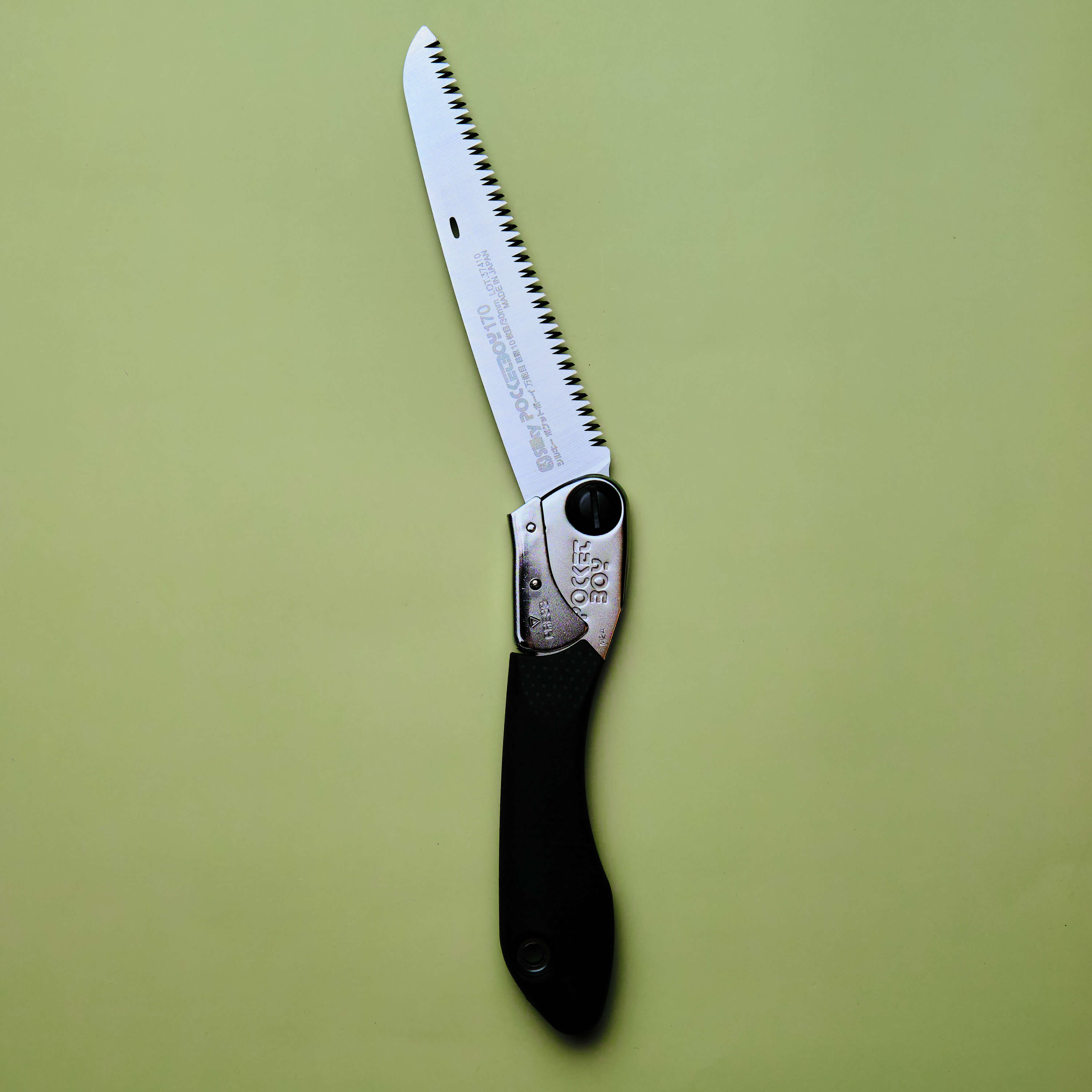 Scie d'élagage pliable 170 mm Lame compacte légère et affûtée, poignée rouge et noire