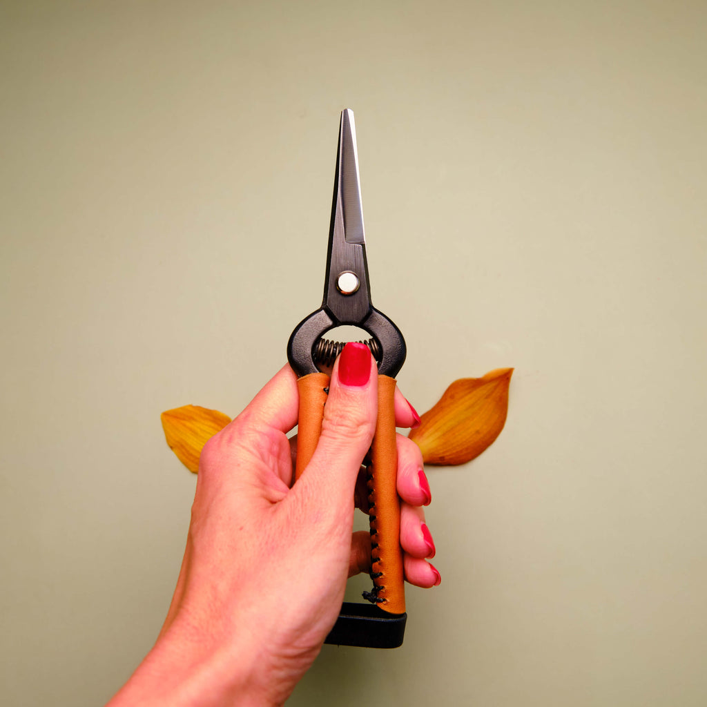 Sécateur japonais en cuir tanné 190 mm en acier à haute teneur en carbone