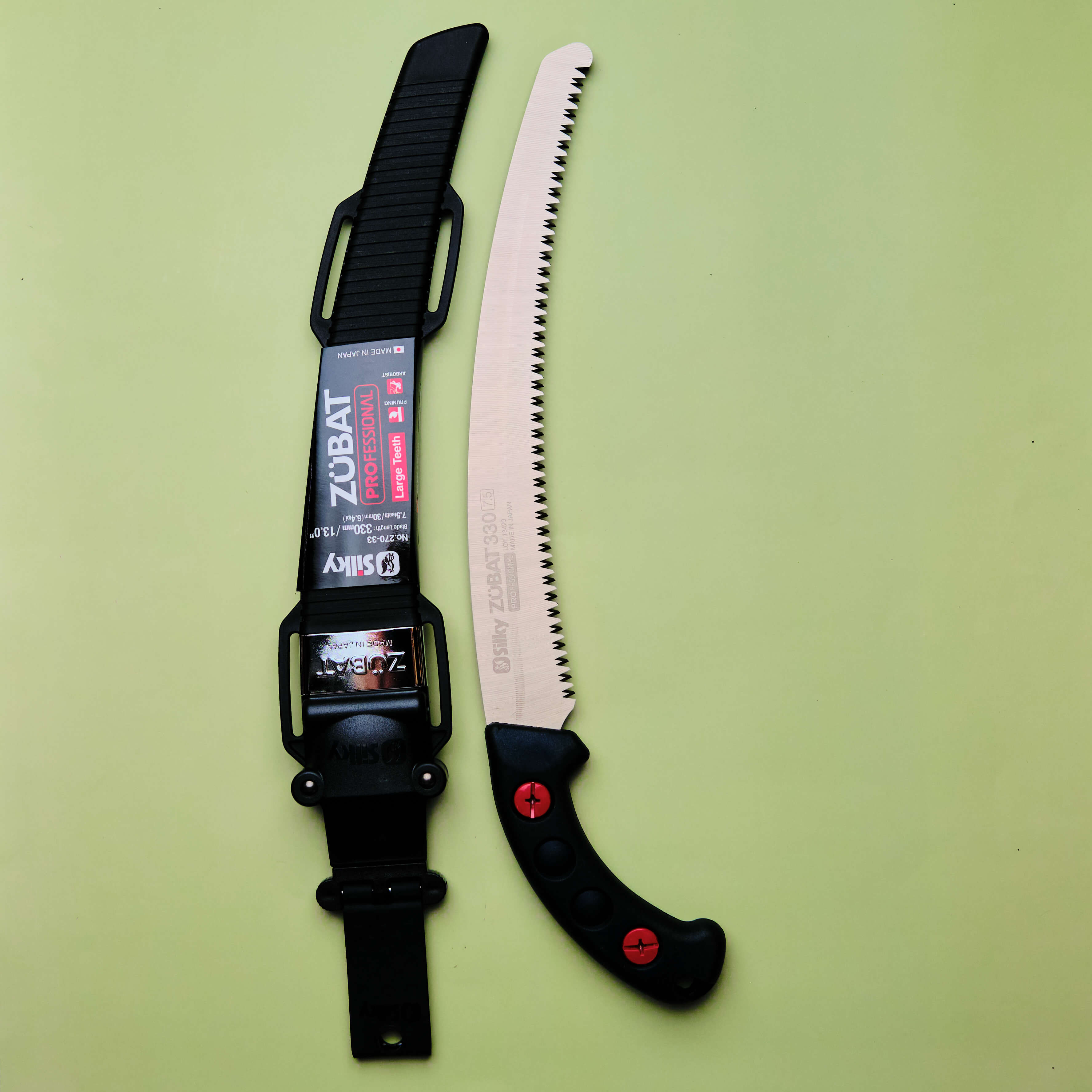 Scie d'élagage à denture courbée 330mm, manche ergonomique noir
