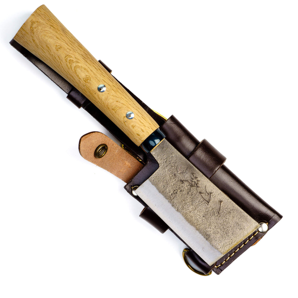 Hachette avec étui en cuir pleine fleur