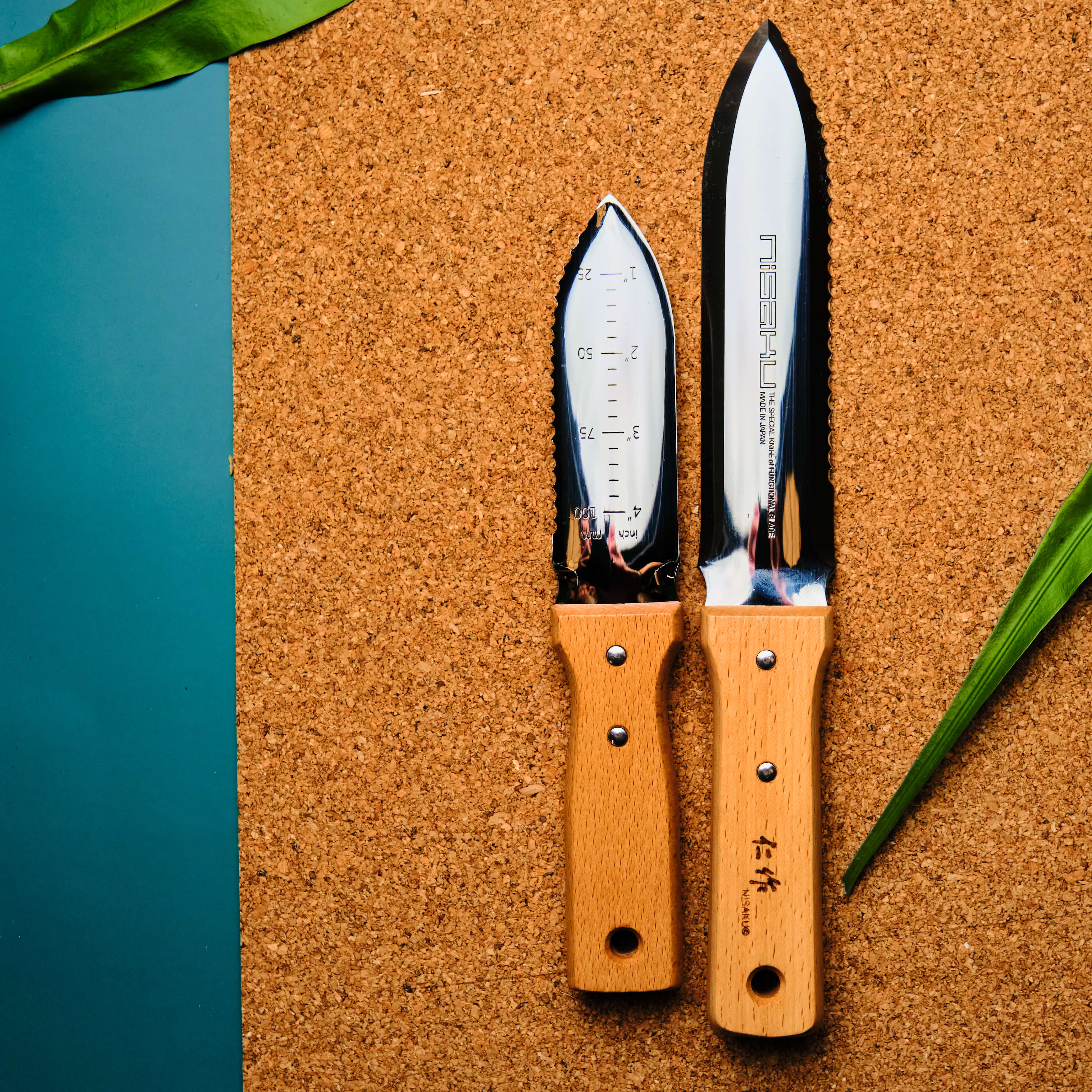 Couteau de fouille avec manche en bois en acier japonais