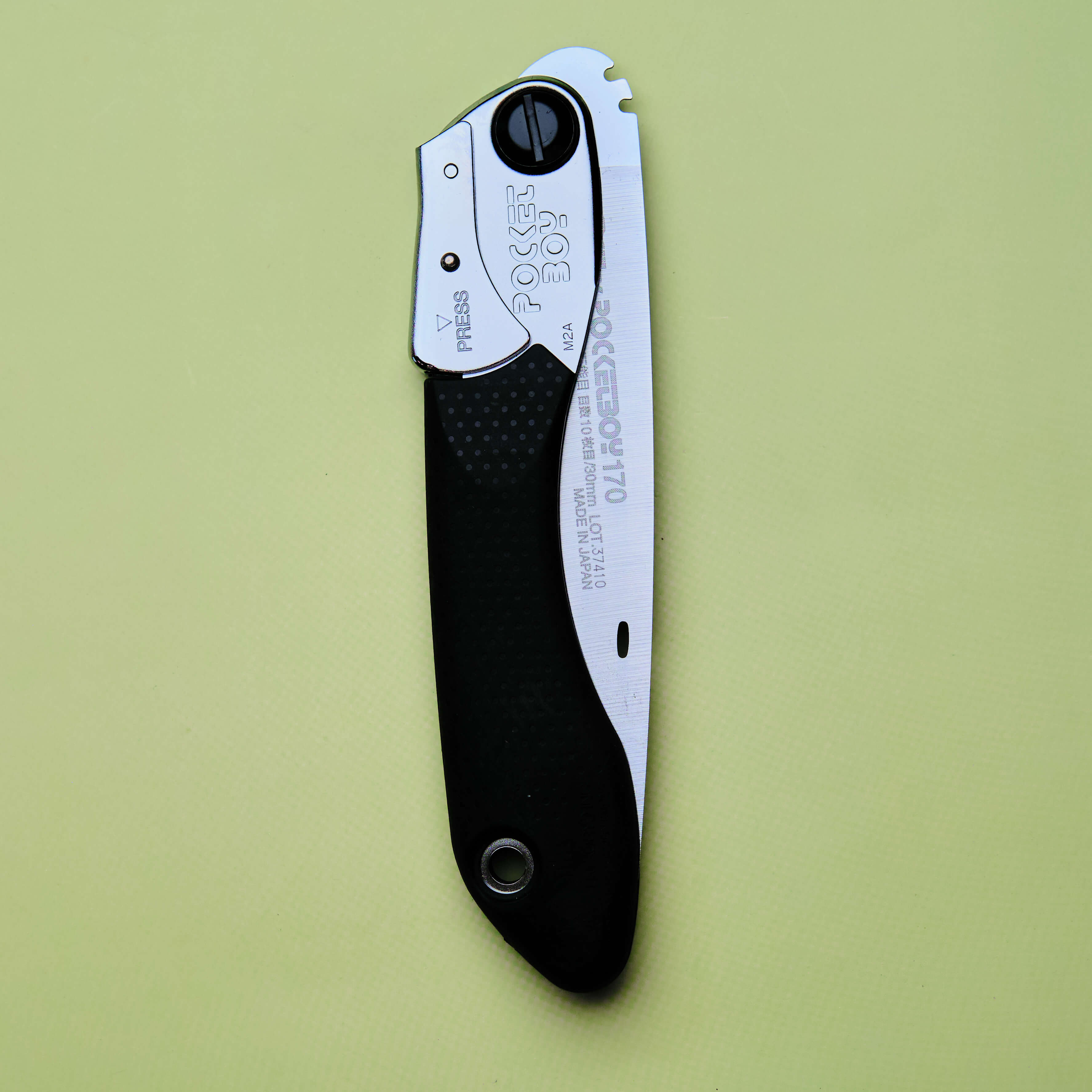 Scie d'élagage pliable 170 mm Lame compacte légère et affûtée, poignée rouge et noire